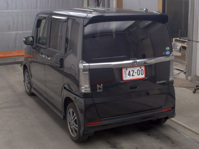HONDA N-BOX