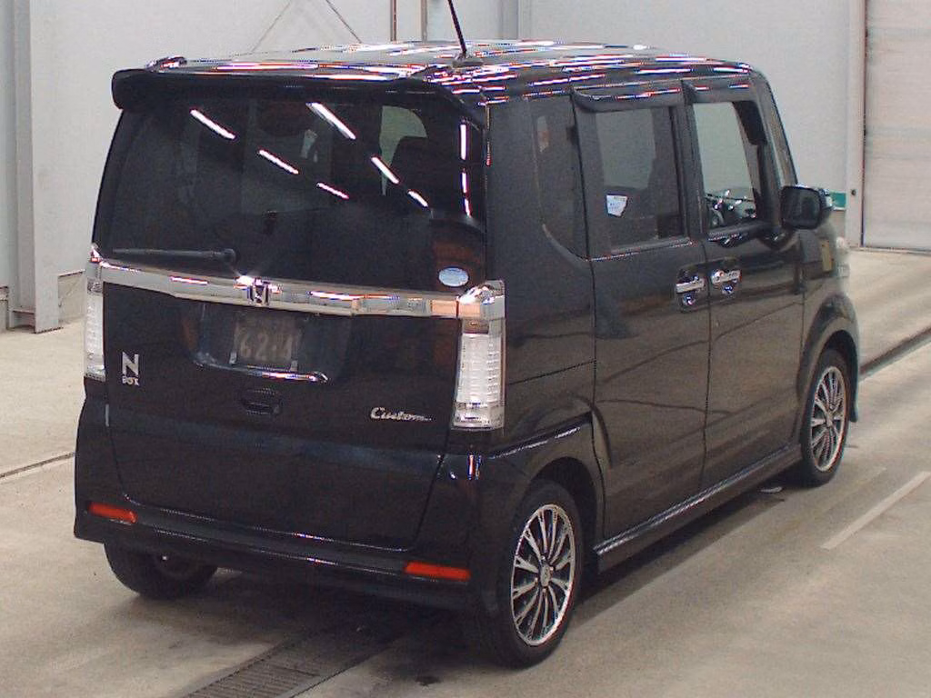HONDA N-BOX