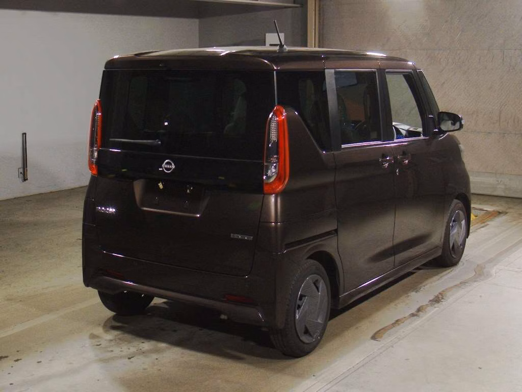 NISSAN ROOX