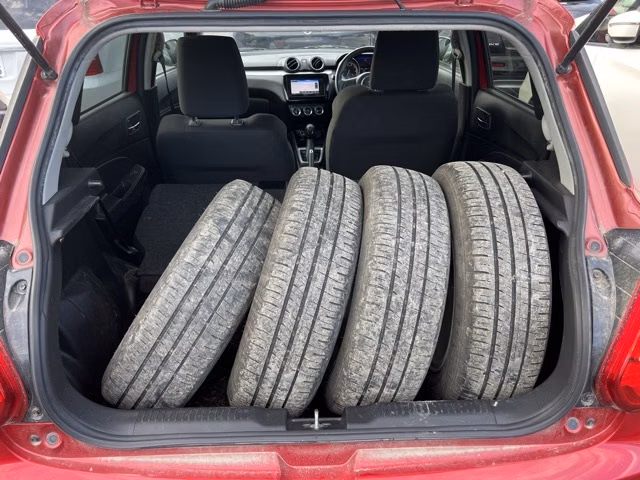 SUZUKI SWIFT