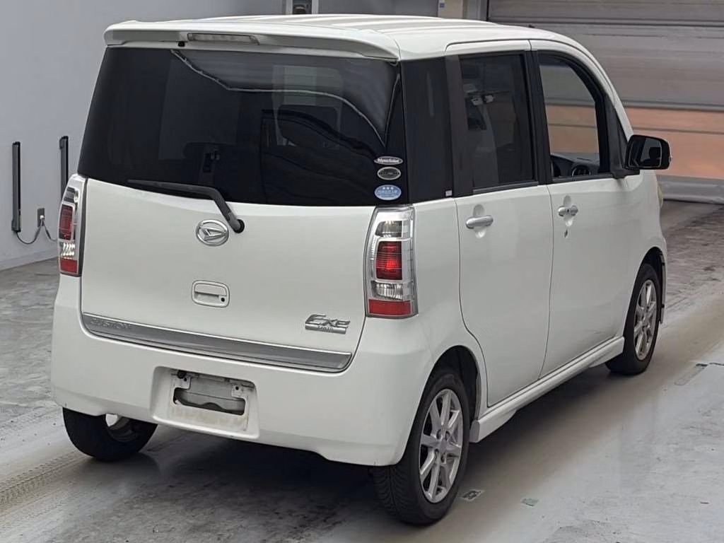 DAIHATSU TANTO EXE