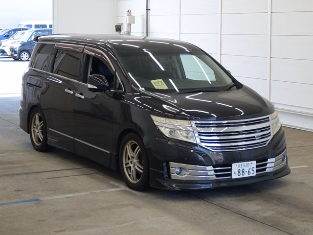 NISSAN ELGRAND