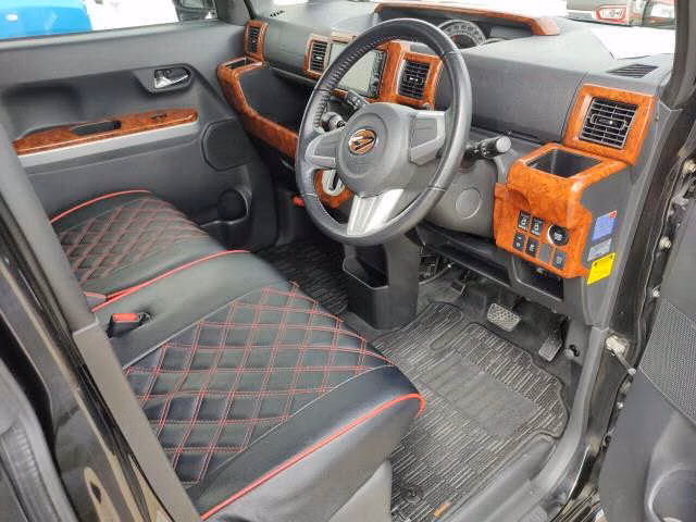 DAIHATSU WAKE