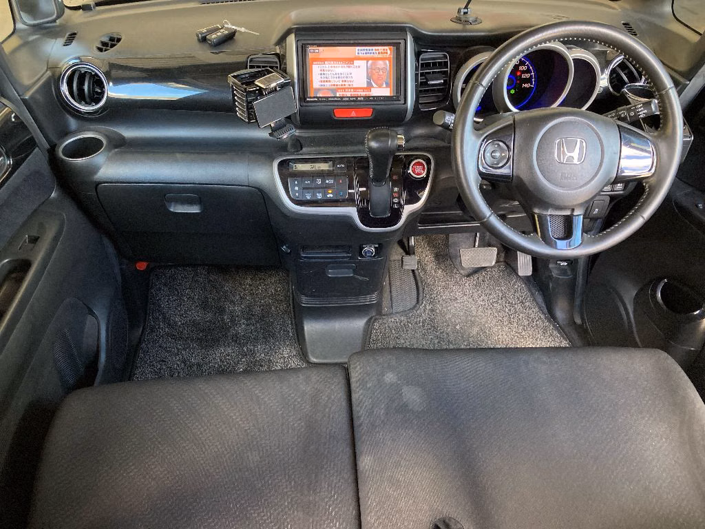 HONDA N-BOX