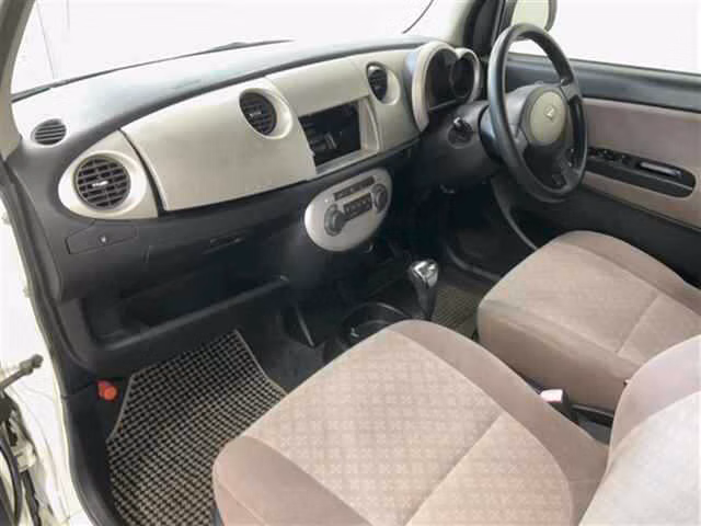 DAIHATSU MIRA GINO