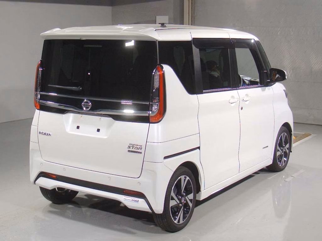 NISSAN ROOX