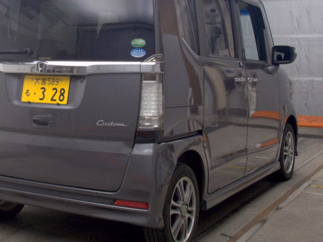 HONDA N-BOX