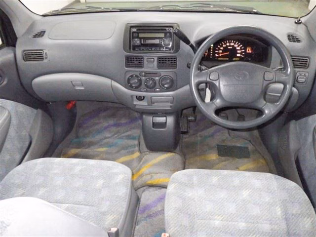TOYOTA RAUM