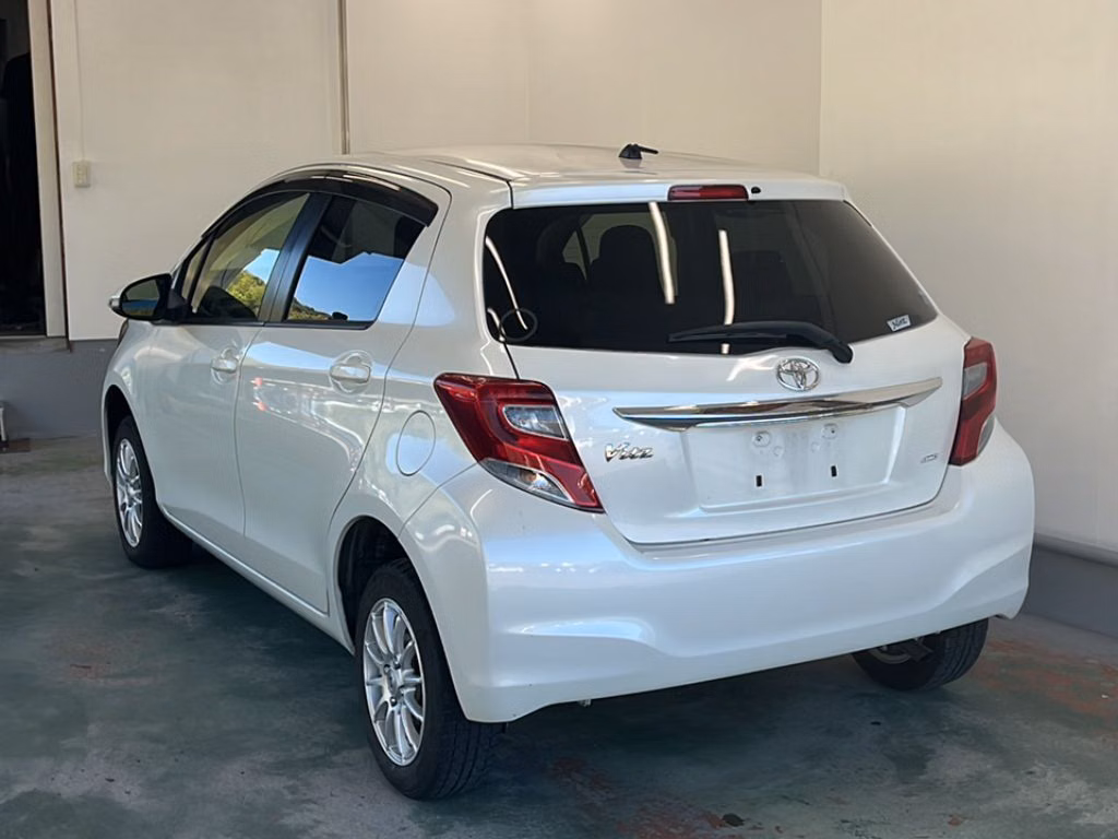 TOYOTA VITZ
