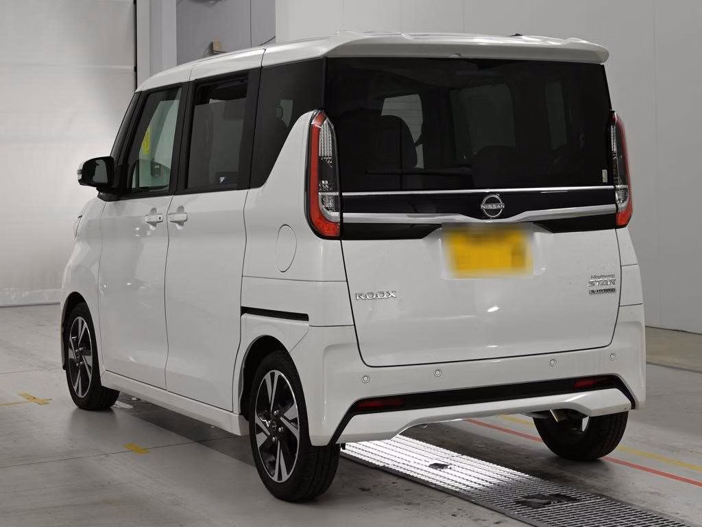 NISSAN ROOX