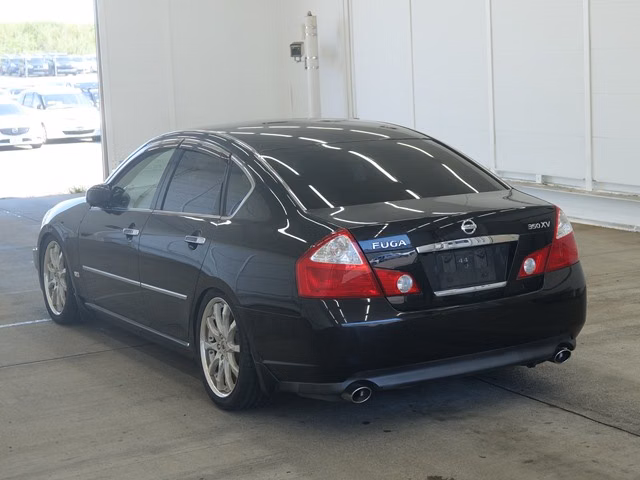 NISSAN FUGA