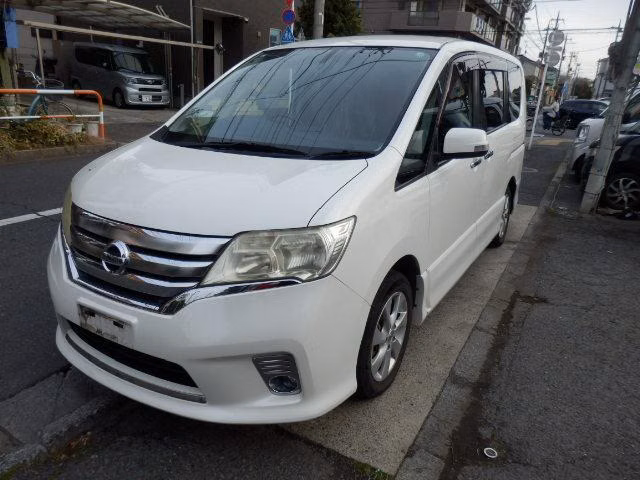 NISSAN SERENA
