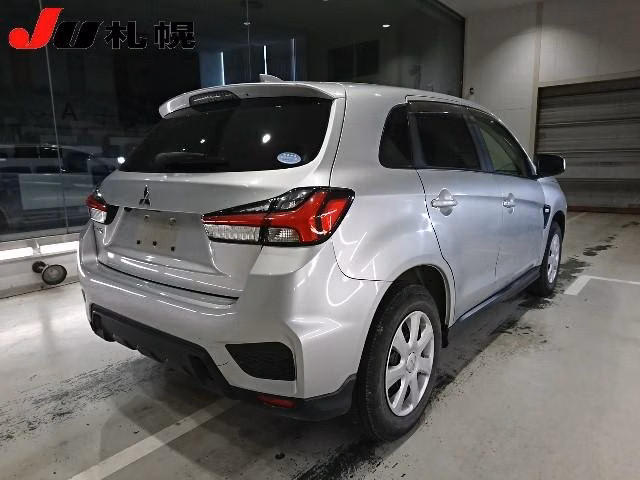 MITSUBISHI RVR
