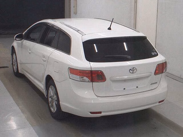 TOYOTA AVENSIS