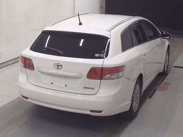 TOYOTA AVENSIS