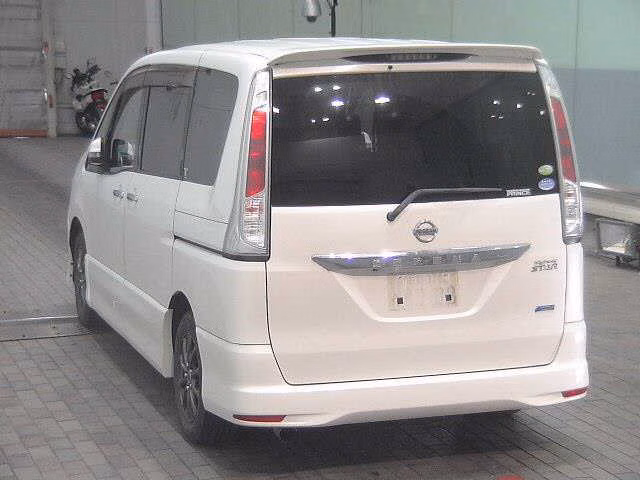 NISSAN SERENA