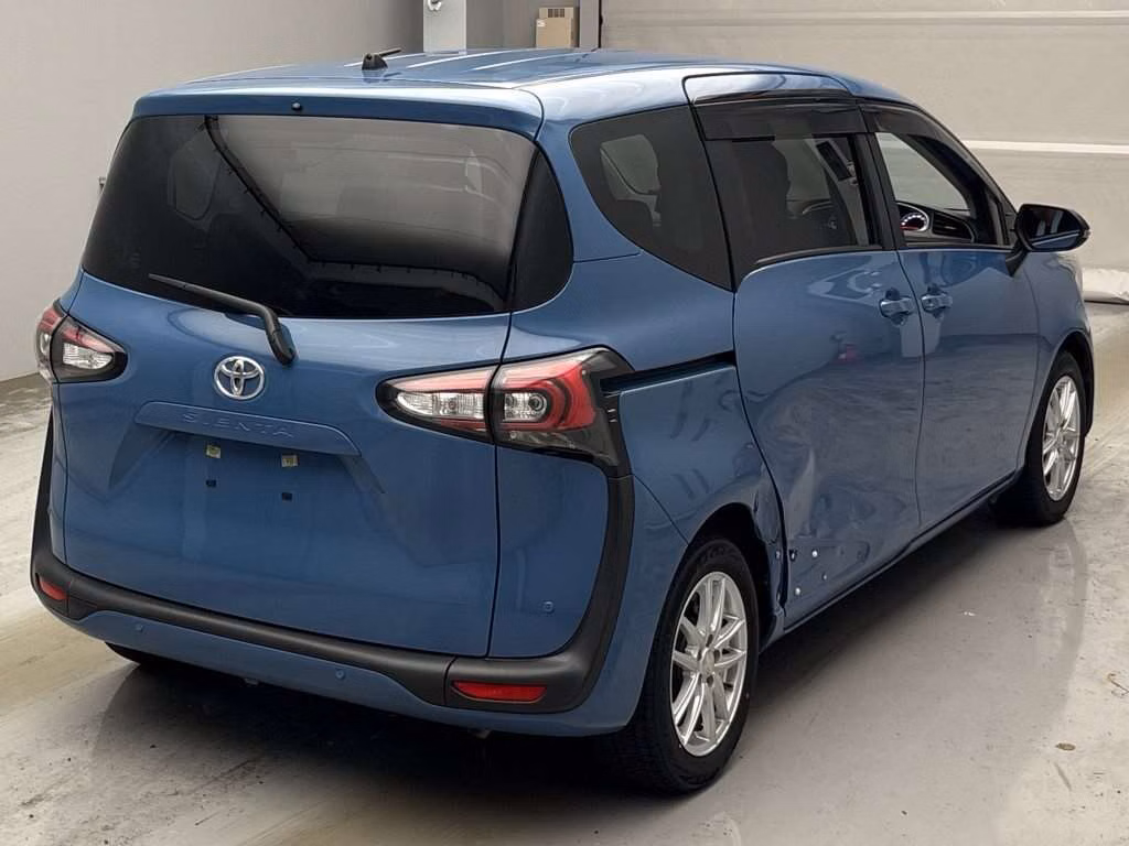 TOYOTA SIENTA
