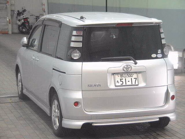 TOYOTA SIENTA