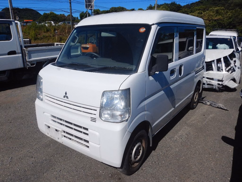 MITSUBISHI MINICAB
