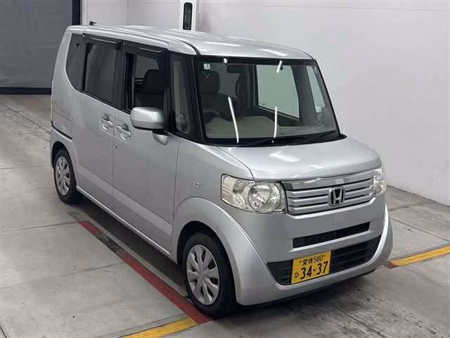 HONDA N-BOX+