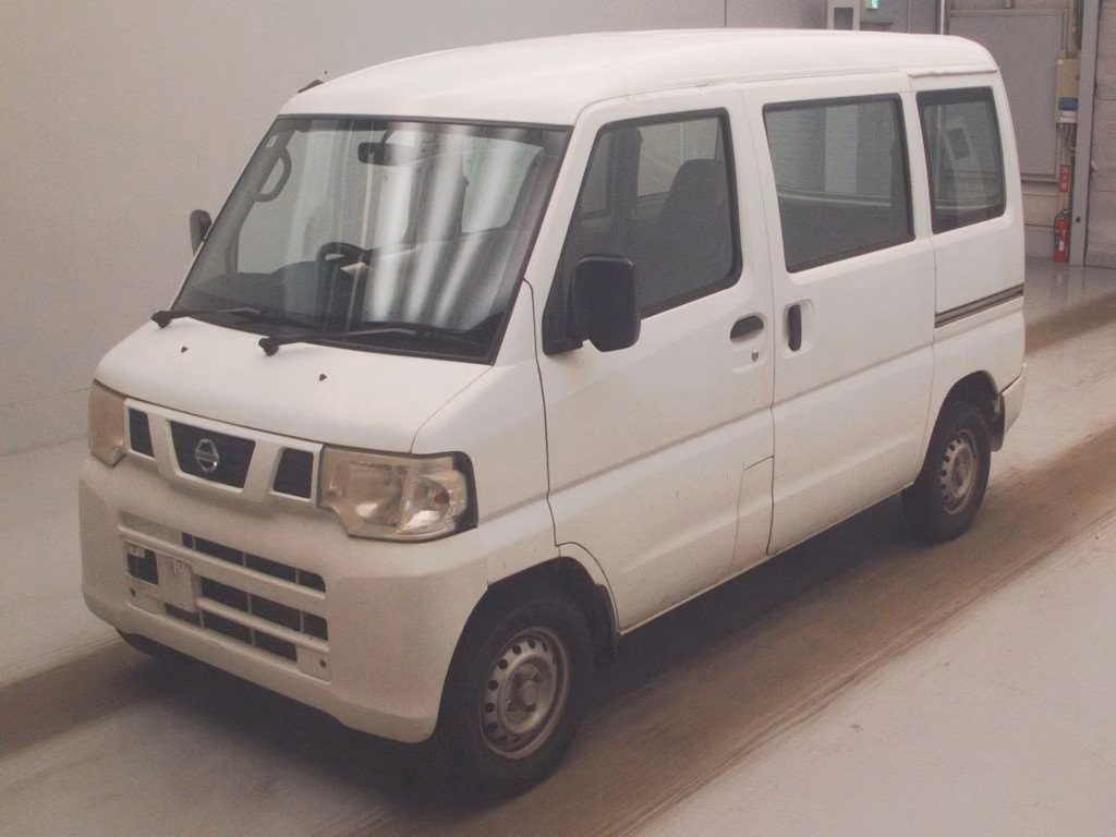 NISSAN NV100 CLIPPER