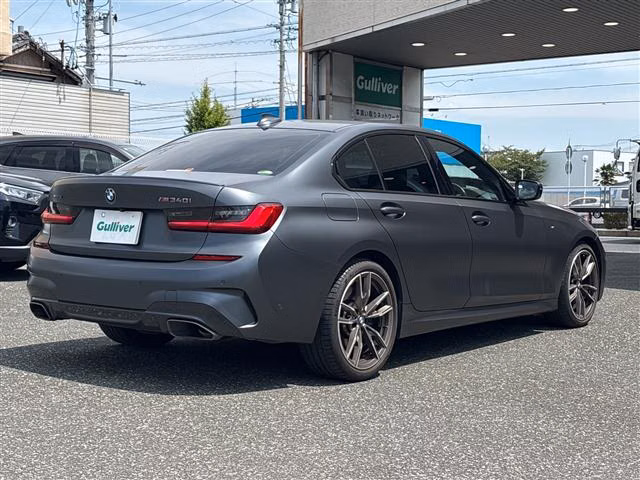 BMW 3-SERIES