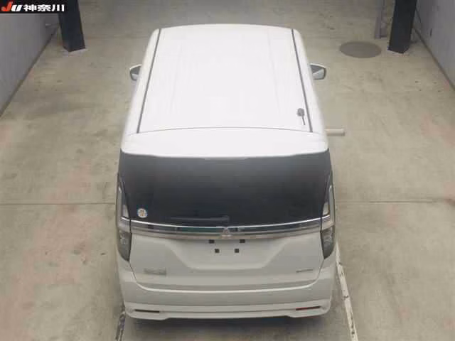 MITSUBISHI DELICA D:2