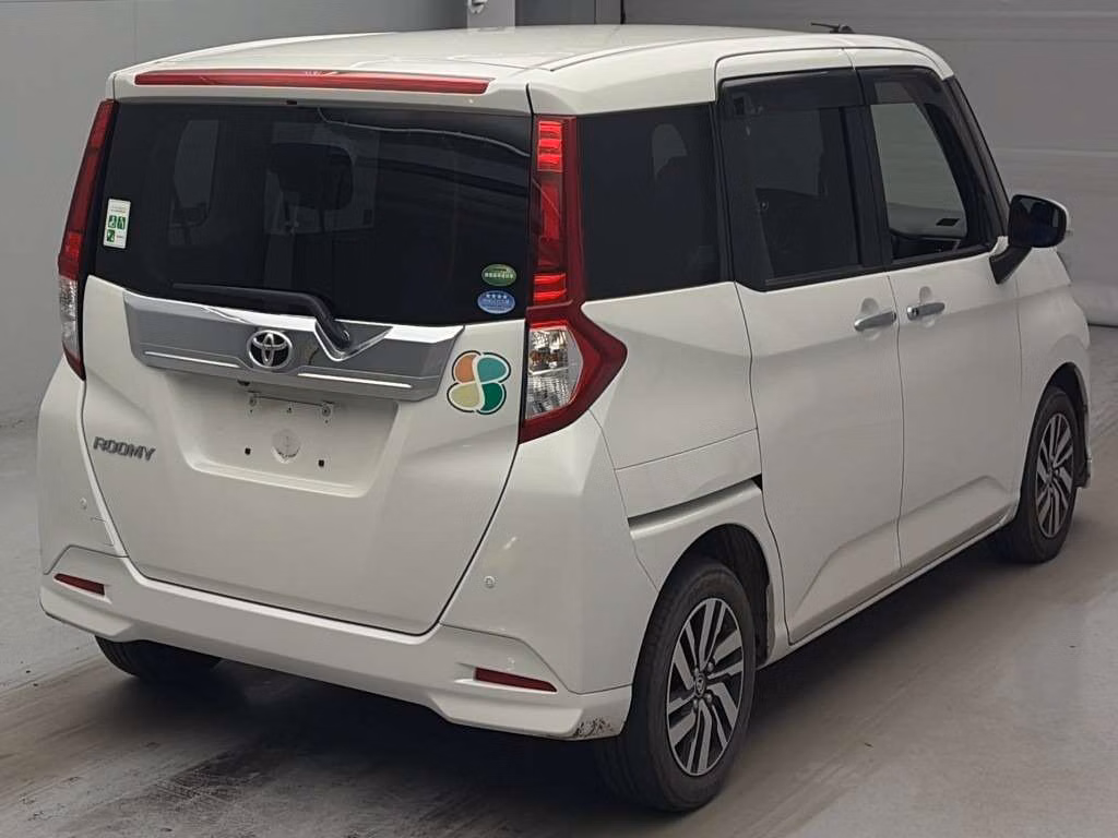 TOYOTA ROOMY