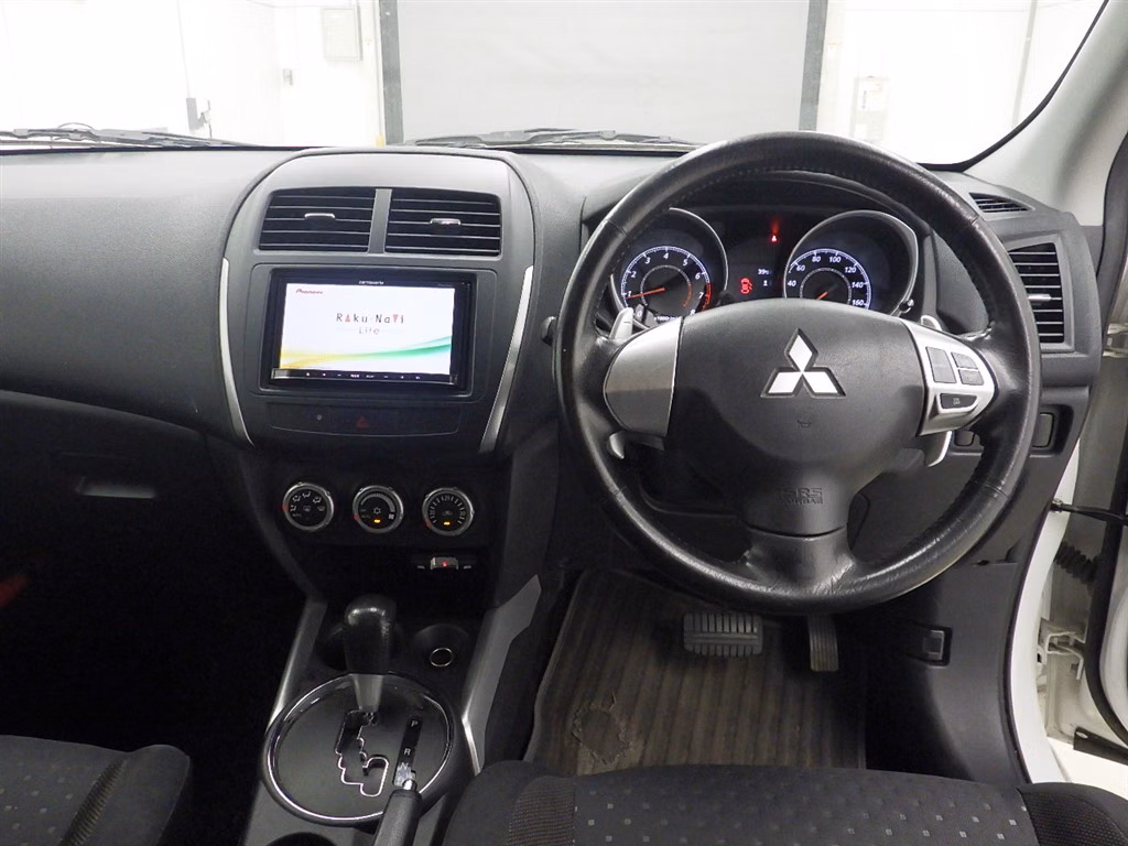 MITSUBISHI RVR