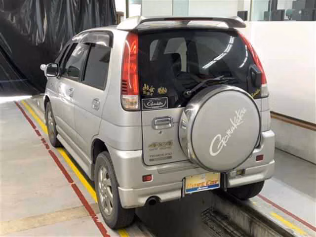 DAIHATSU TERIOS KID