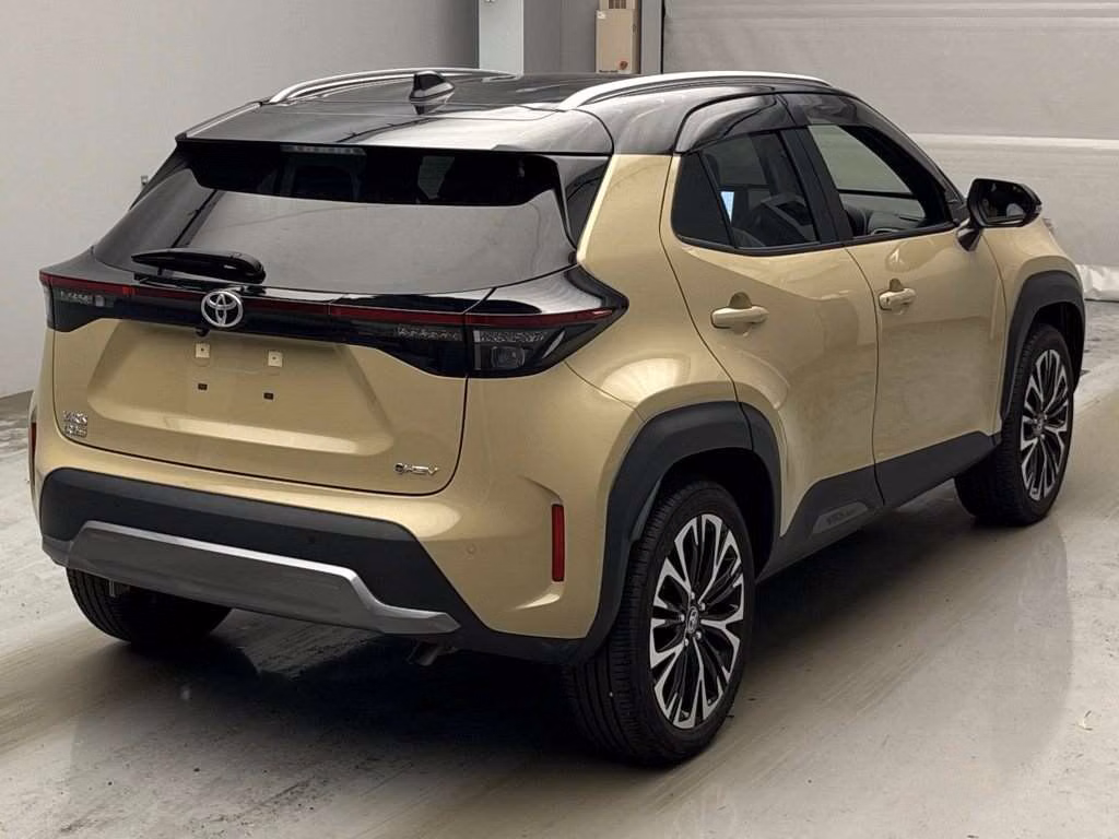 TOYOTA YARIS CROSS