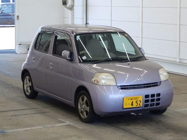 DAIHATSU ESSE