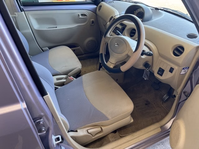 DAIHATSU ESSE