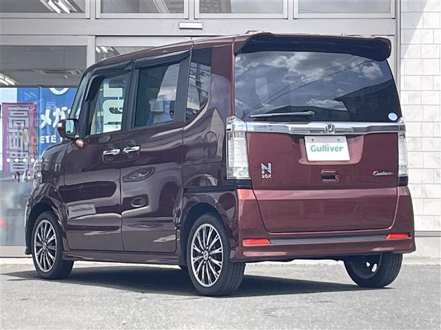 HONDA N-BOX