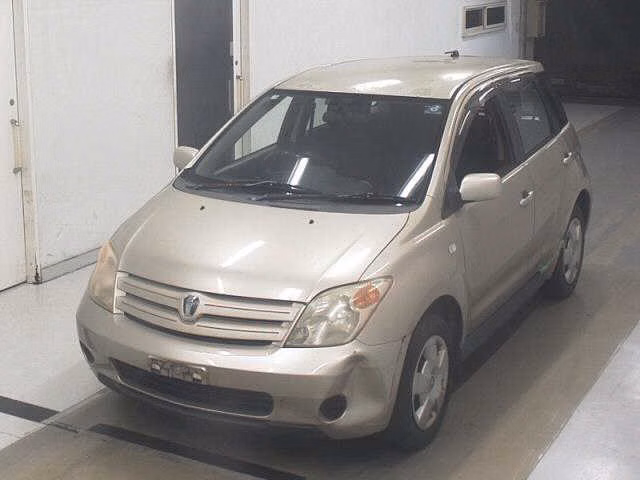 TOYOTA IST
