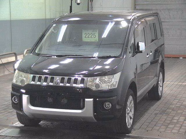 MITSUBISHI DELICA D:5