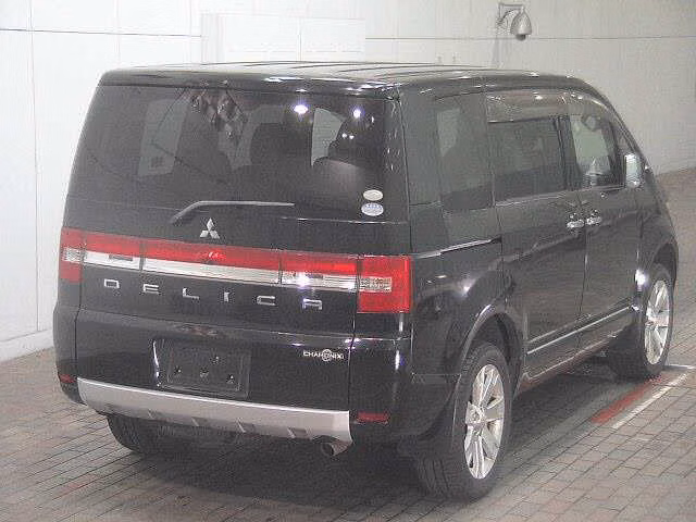 MITSUBISHI DELICA D:5