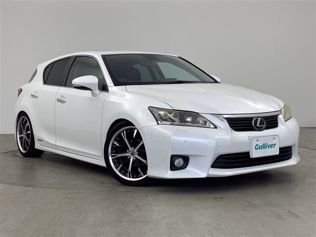 LEXUS CT200H