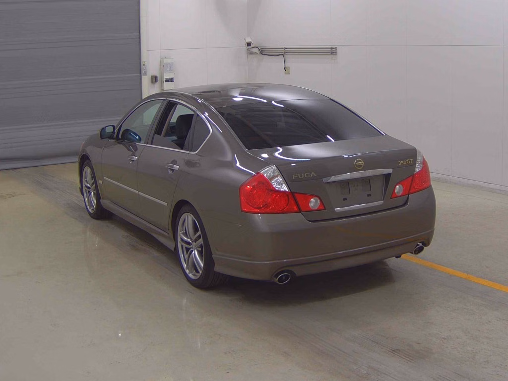 NISSAN FUGA