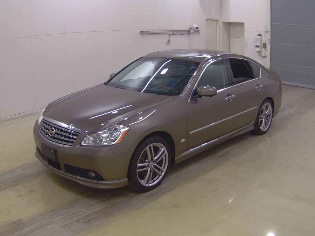 NISSAN FUGA