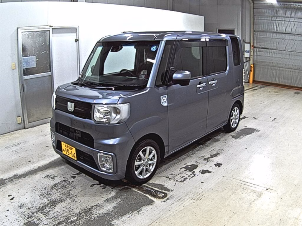 DAIHATSU WAKE