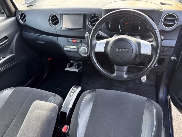 SUBARU LUCRA