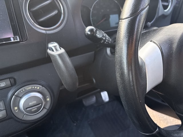 SUBARU LUCRA