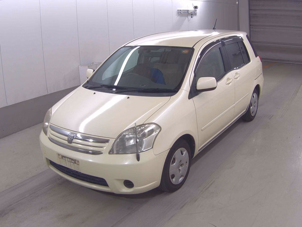 TOYOTA RAUM