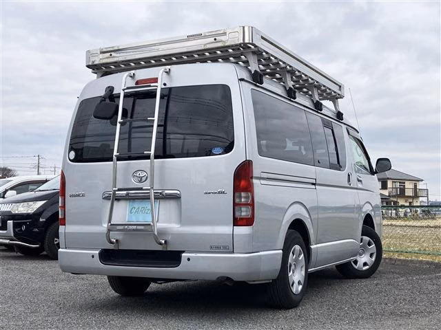 TOYOTA REGIUS ACE