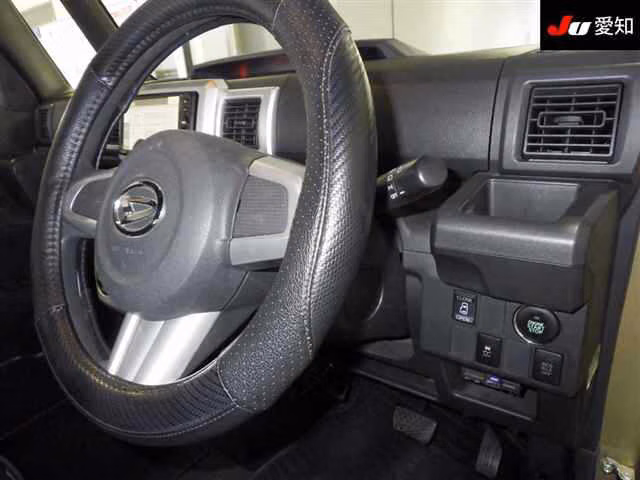 DAIHATSU WAKE