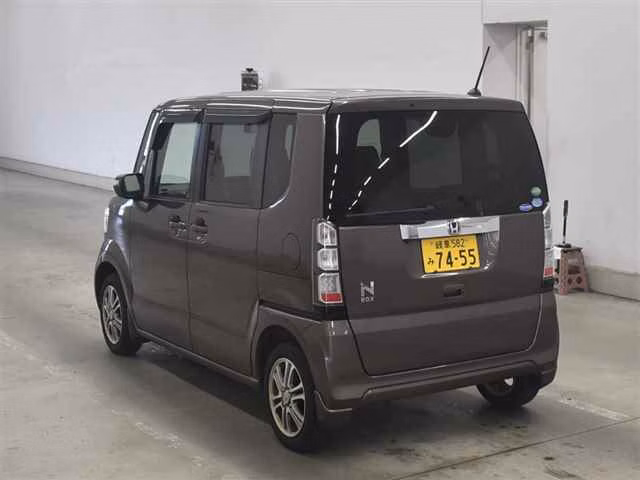 HONDA N-BOX
