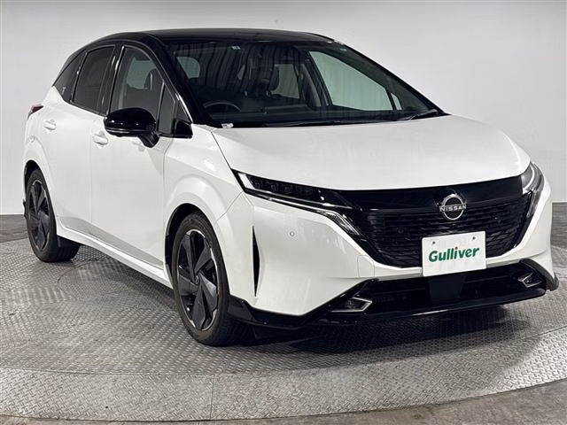 NISSAN AURA