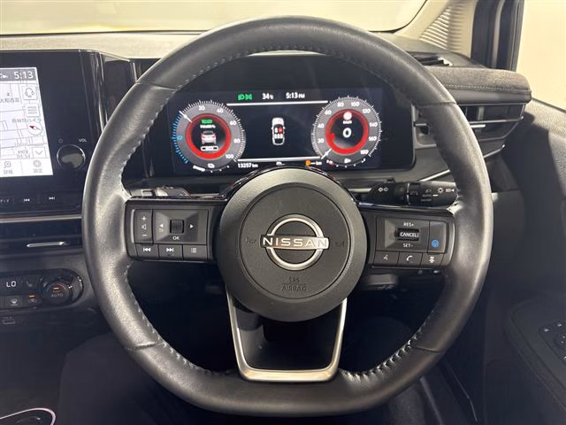 NISSAN AURA