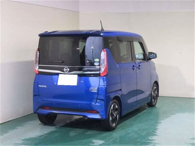 NISSAN ROOX